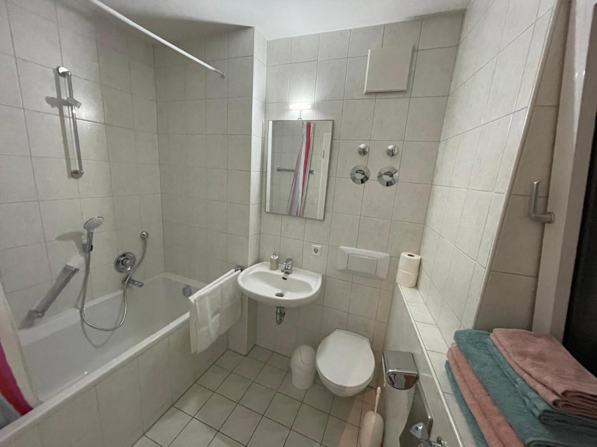 Premium Penthouse Wohnung mit Schlossblick Zentral in Heidenheim mit Tiefgarage Exterior foto